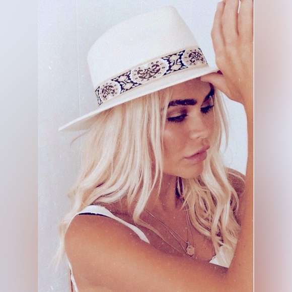 NEW Lack of Color The Beverly Fedora Hat in Ivory - Picture 9 of 11